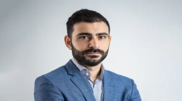 سولانا لارسون تشارك.. نفاذ تذاكر قمة الويب عقب انضمام مؤسس تطبيق أب سكرولد